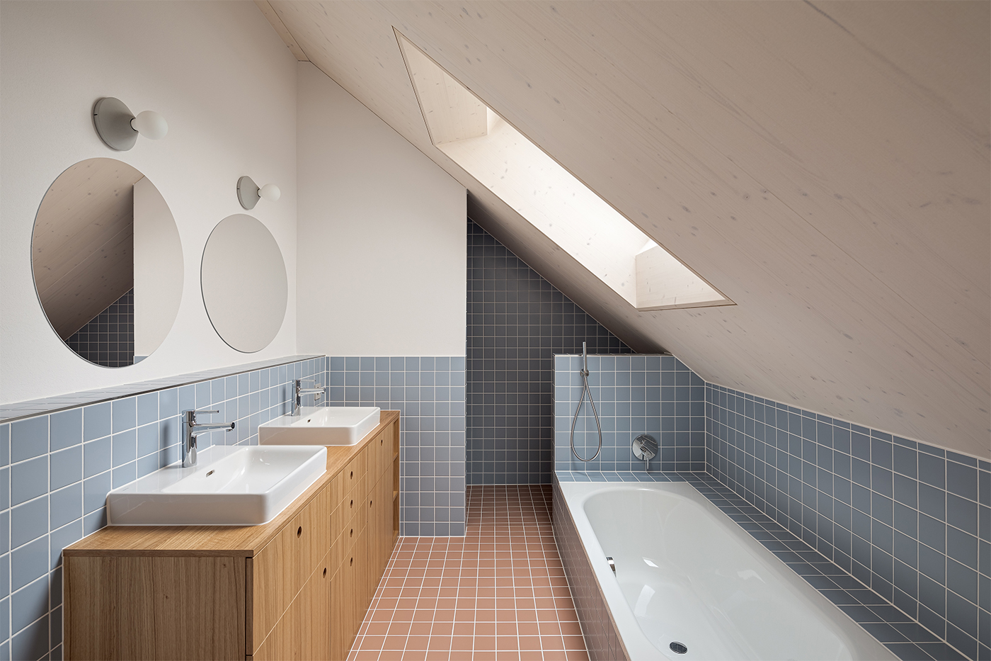 buan architekten - Ersatzneubau Einfamilienhaus Kriens - Badezimmer